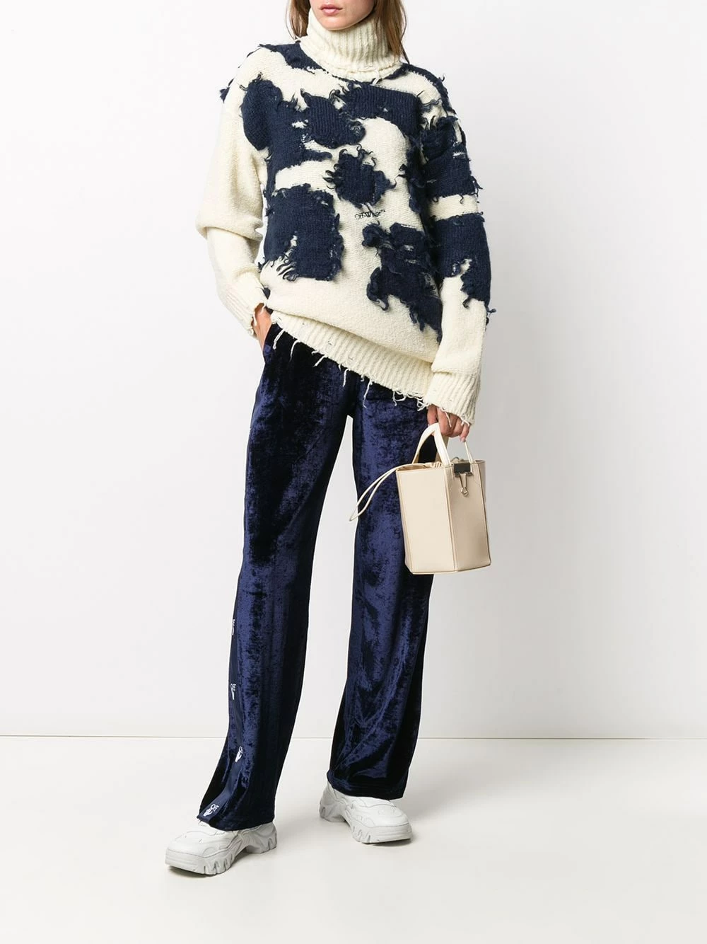 Best Sale โ Off-White Binder-Clip detail bucket bag ๐คฉ 4 Off-White Binder-Clip detail bucket bag